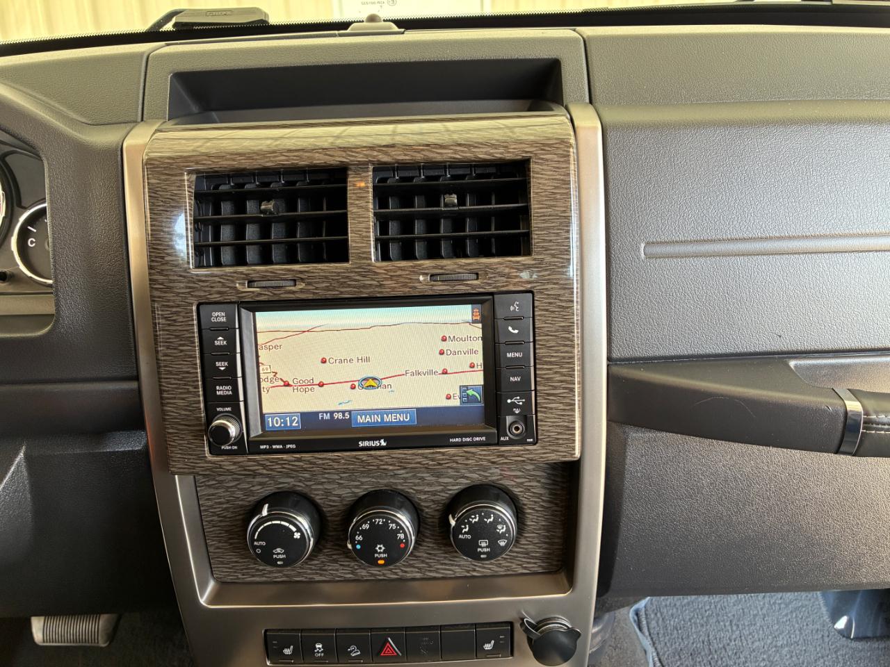Jeep Liberty  2011