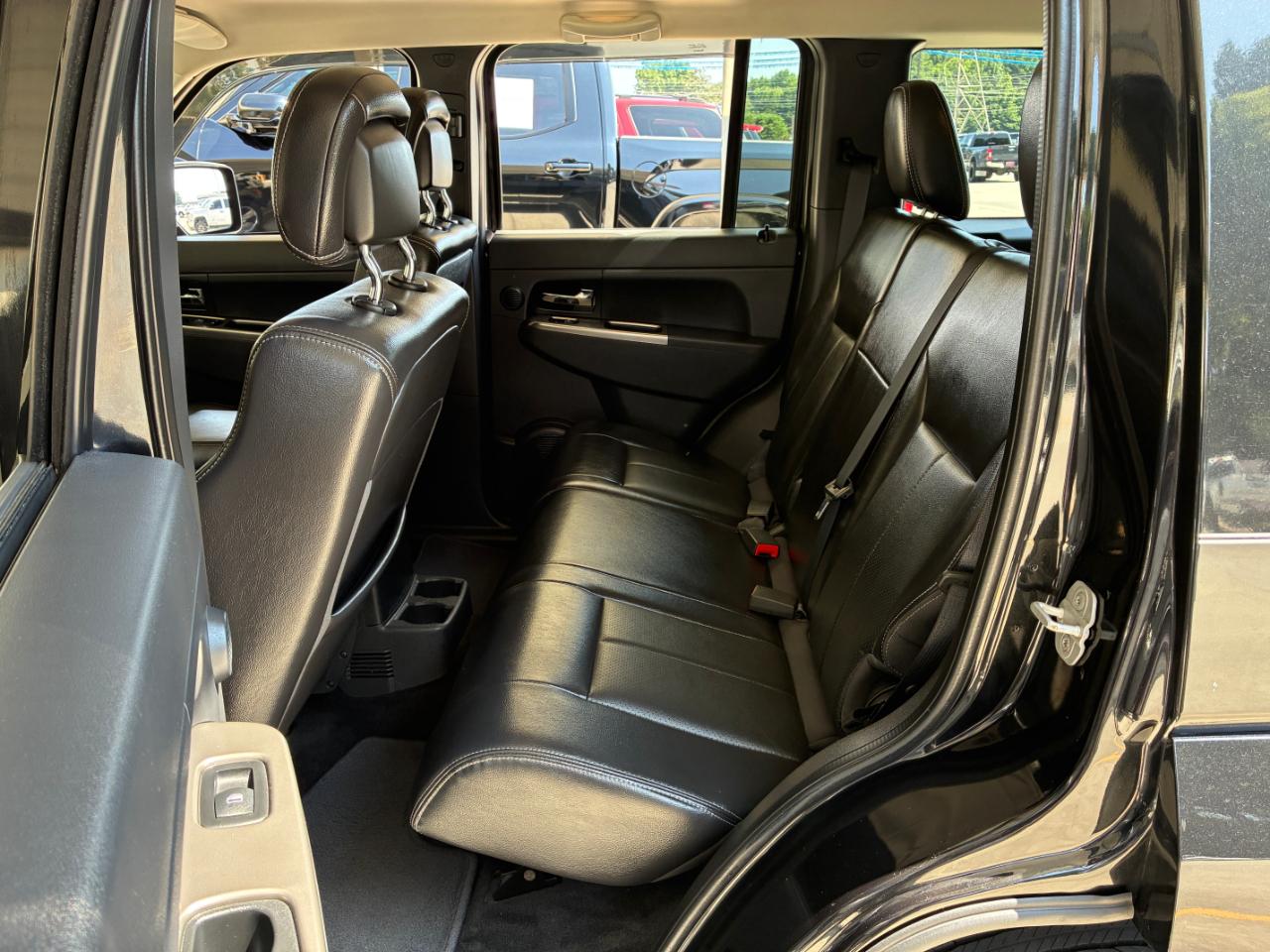 Jeep Liberty  2011