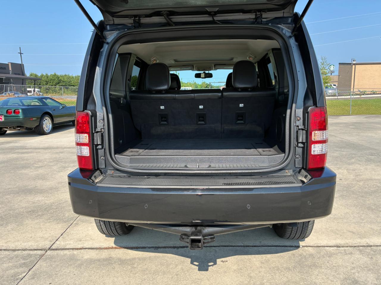 Jeep Liberty  2011