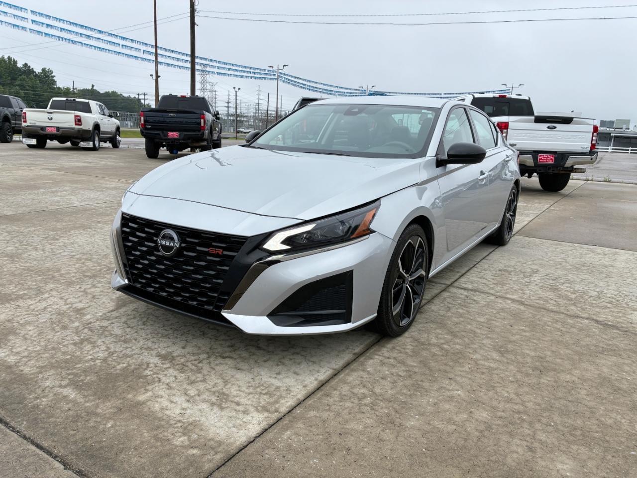 Nissan Altima  2024