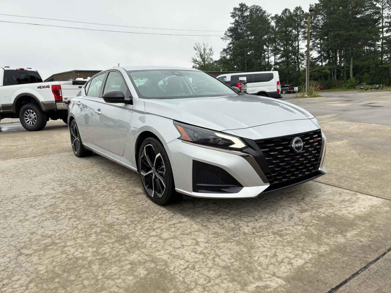 Nissan Altima  2024