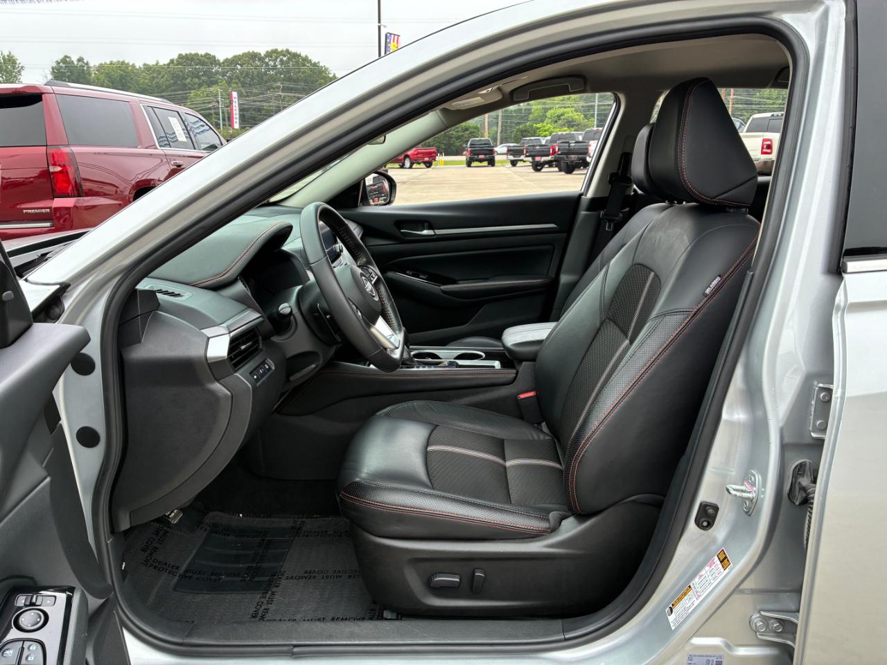 Nissan Altima  2024