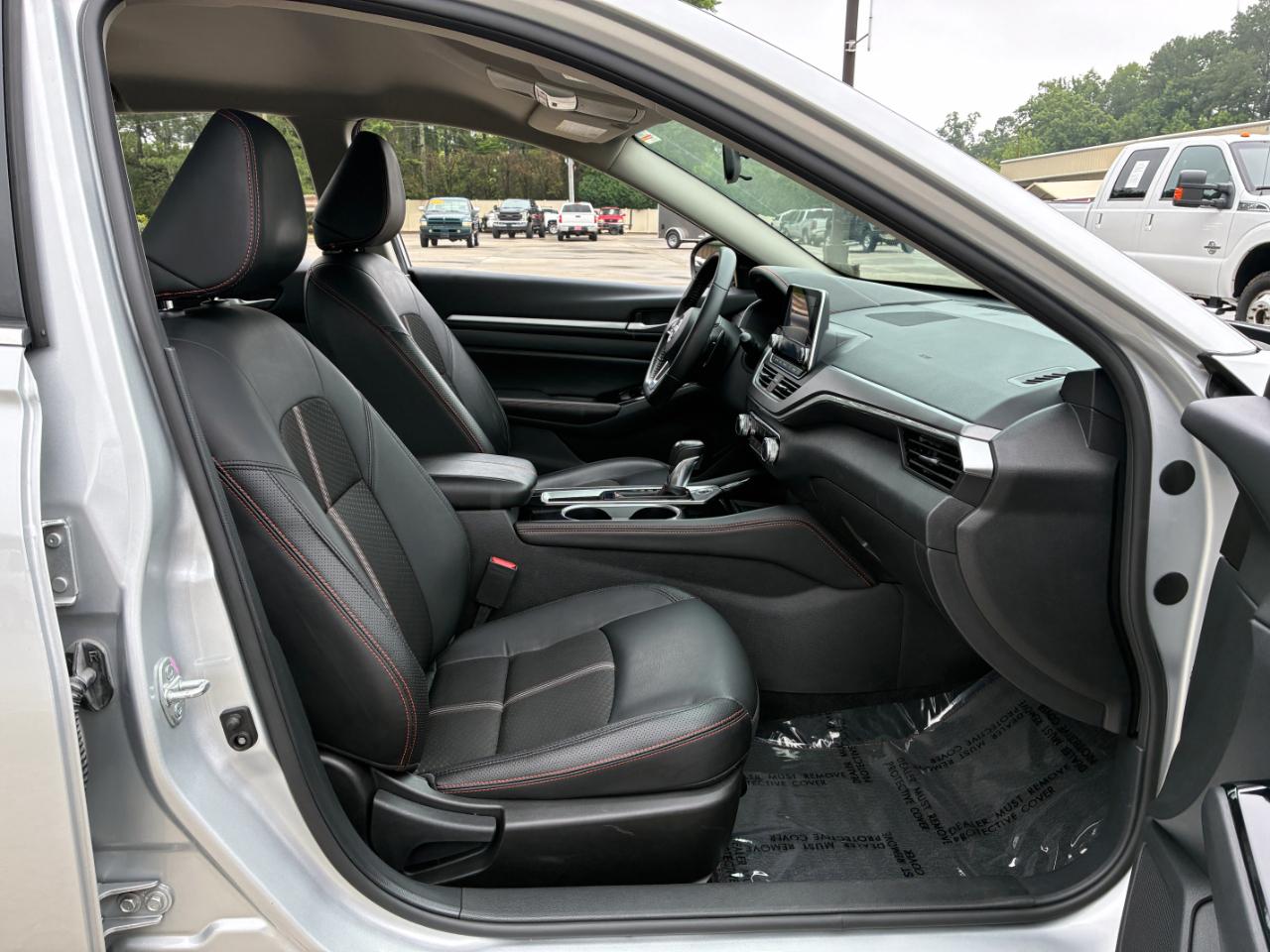 Nissan Altima  2024