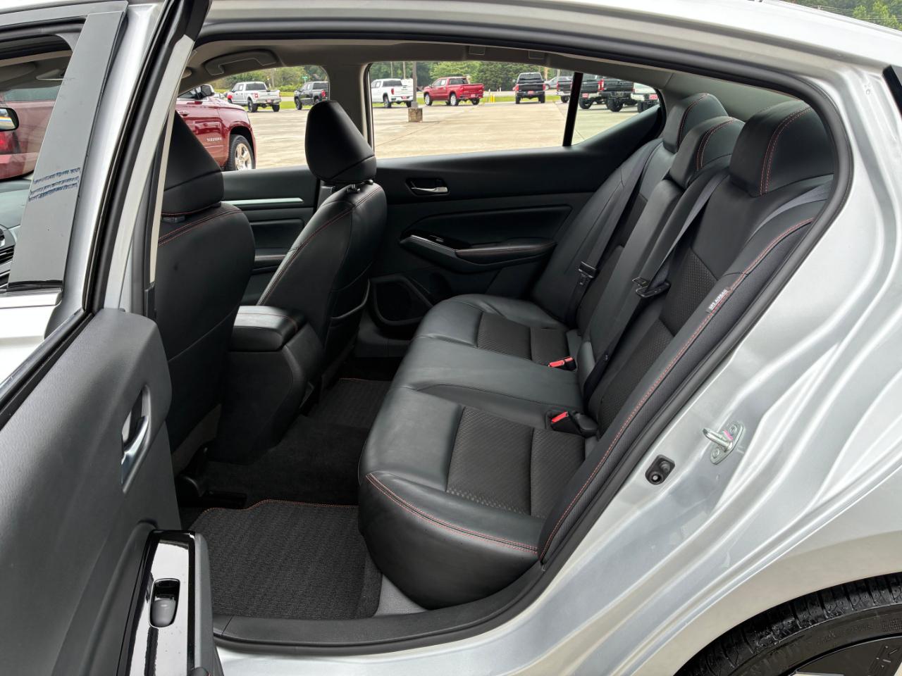 Nissan Altima  2024