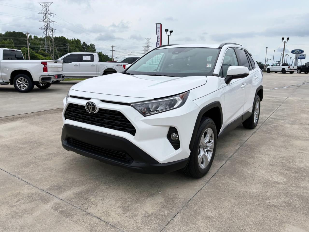 Toyota RAV4 XLE 2021