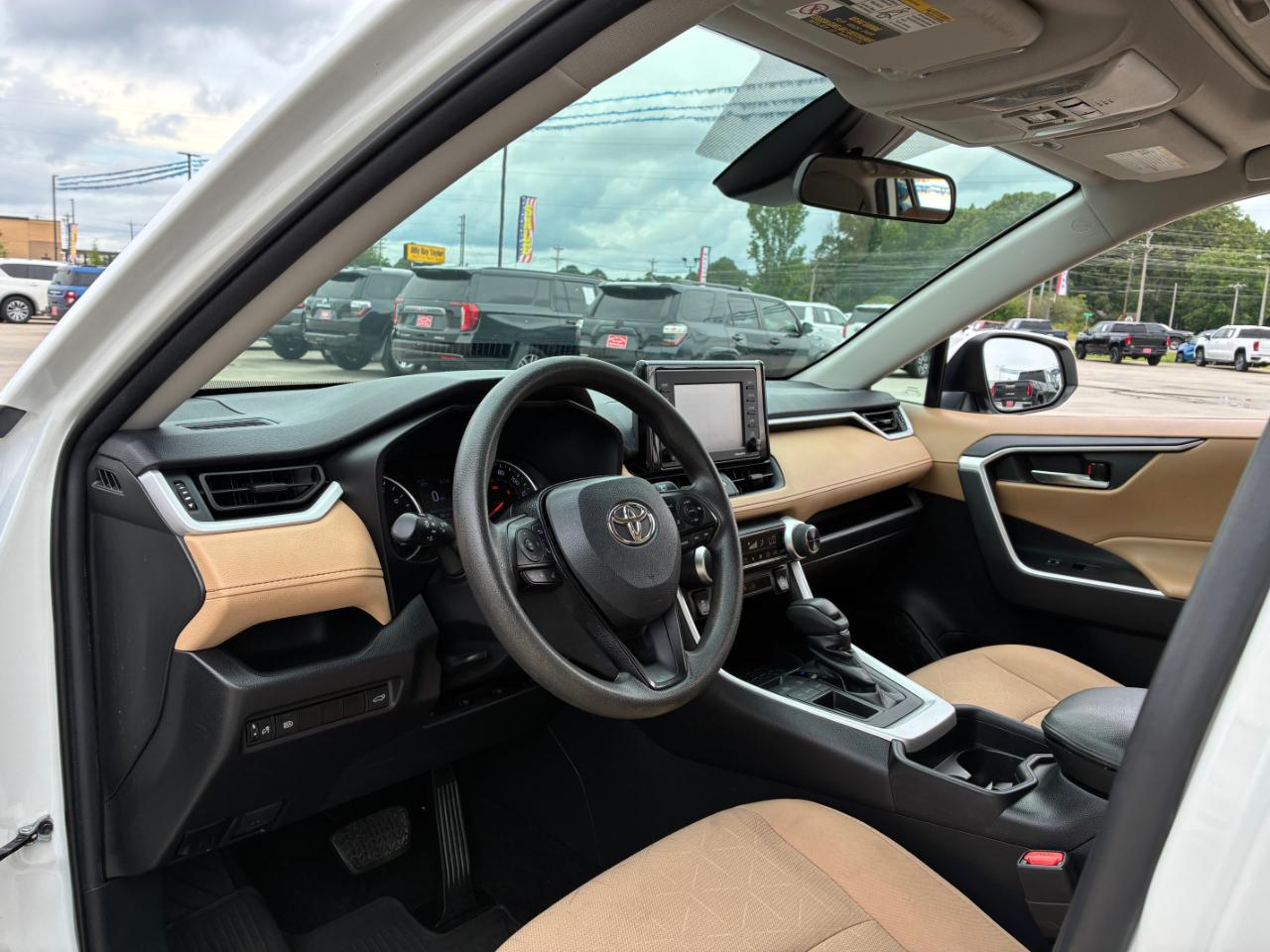 Toyota RAV4 XLE 2021