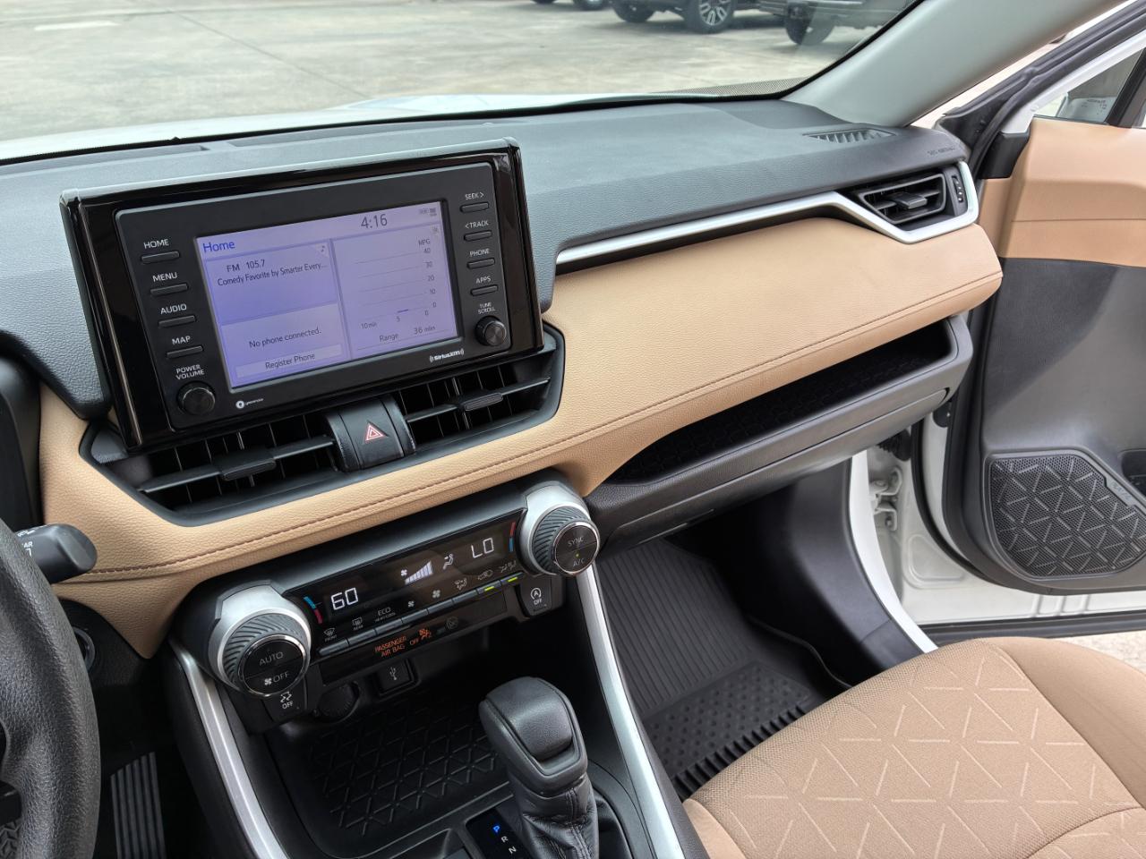 Toyota RAV4 XLE 2021