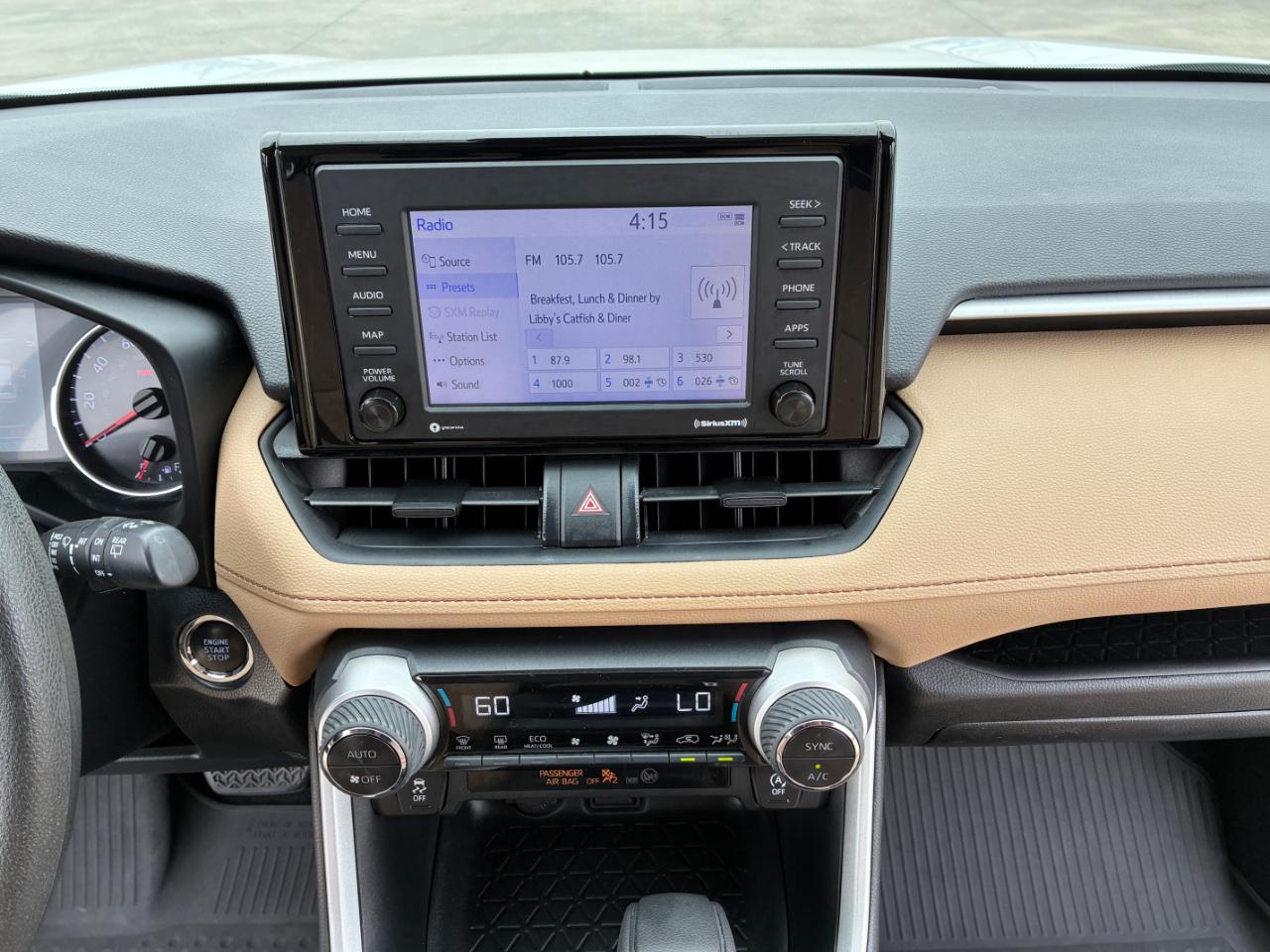 Toyota RAV4 XLE 2021