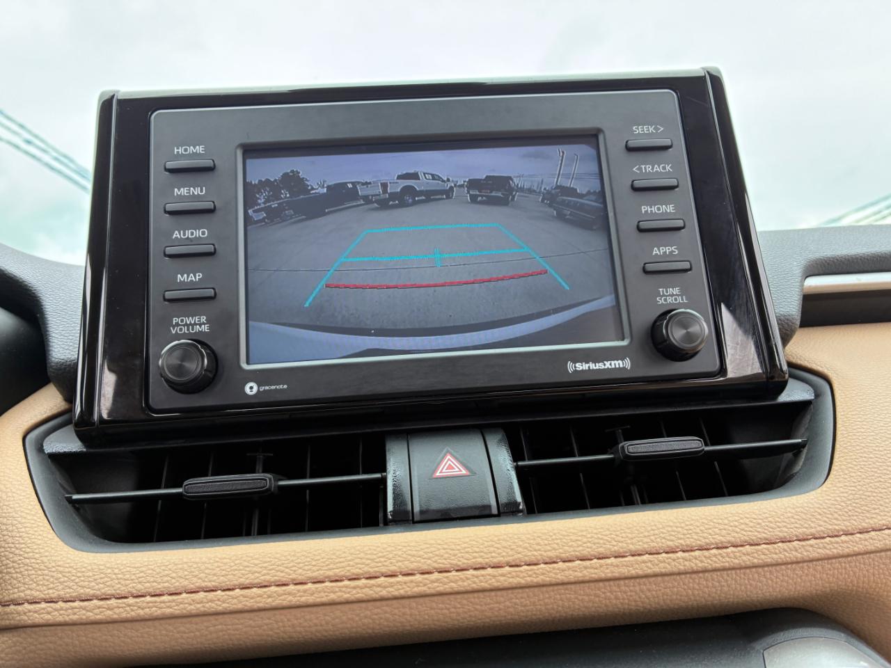 Toyota RAV4 XLE 2021