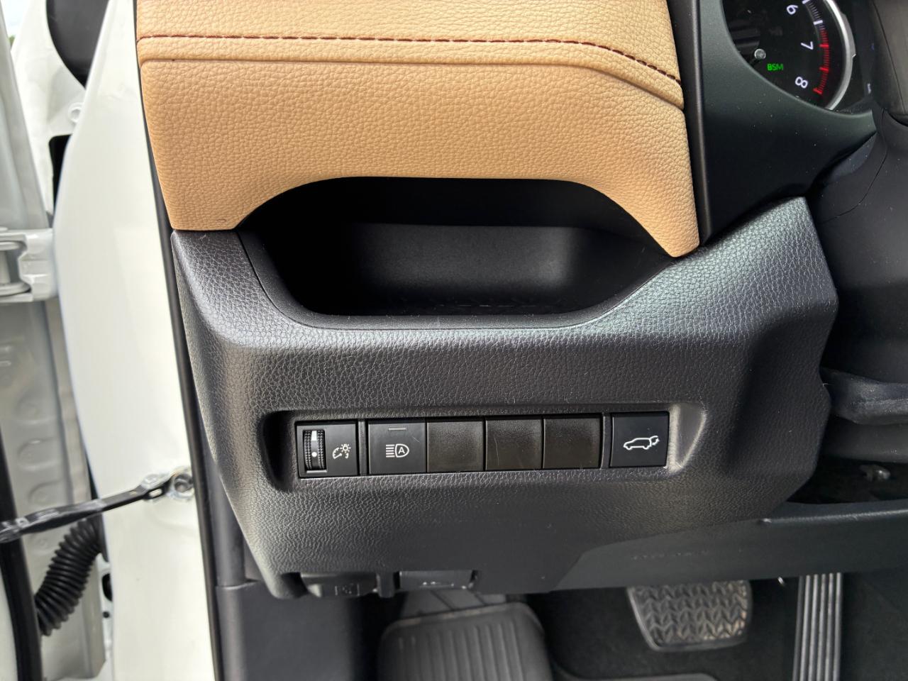 Toyota RAV4 XLE 2021