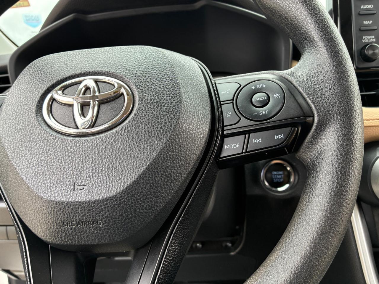 Toyota RAV4 XLE 2021