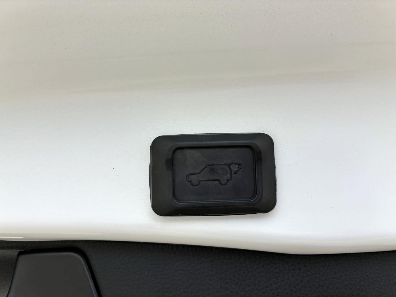 Toyota RAV4 XLE 2021