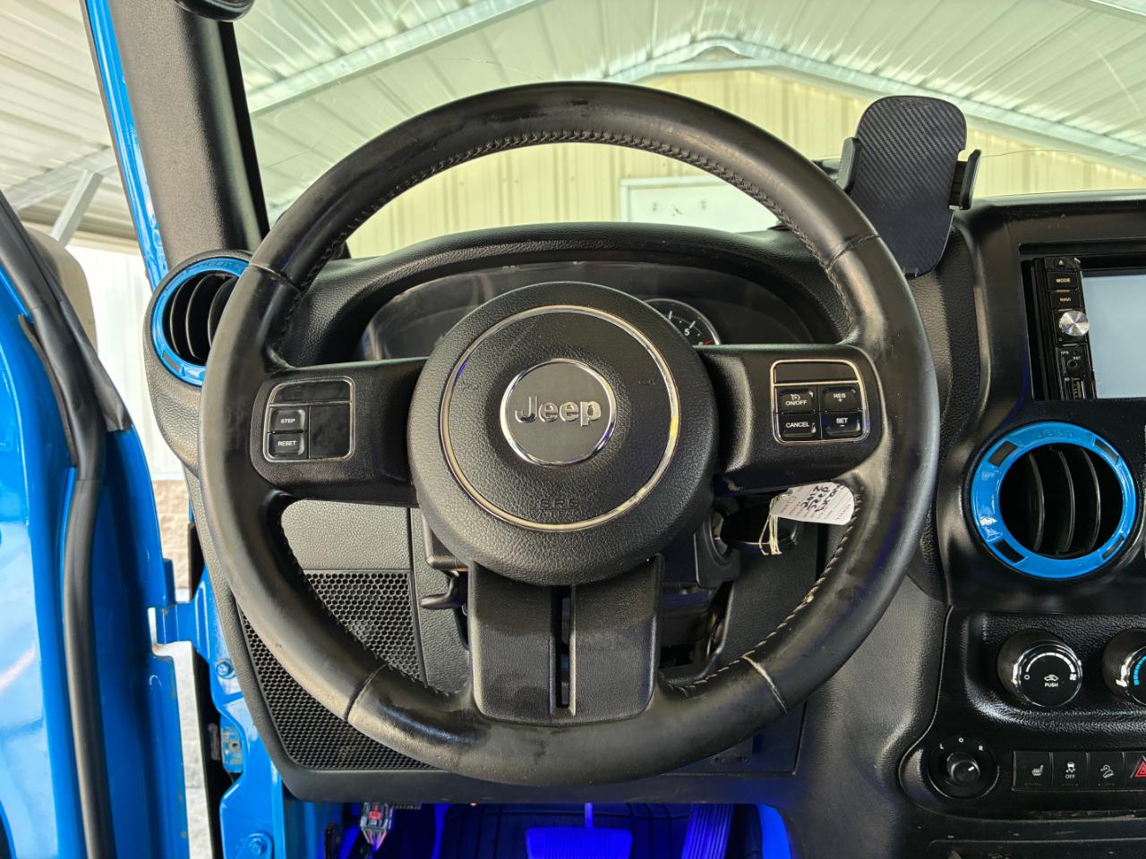 Jeep Wrangler Sahara 2011