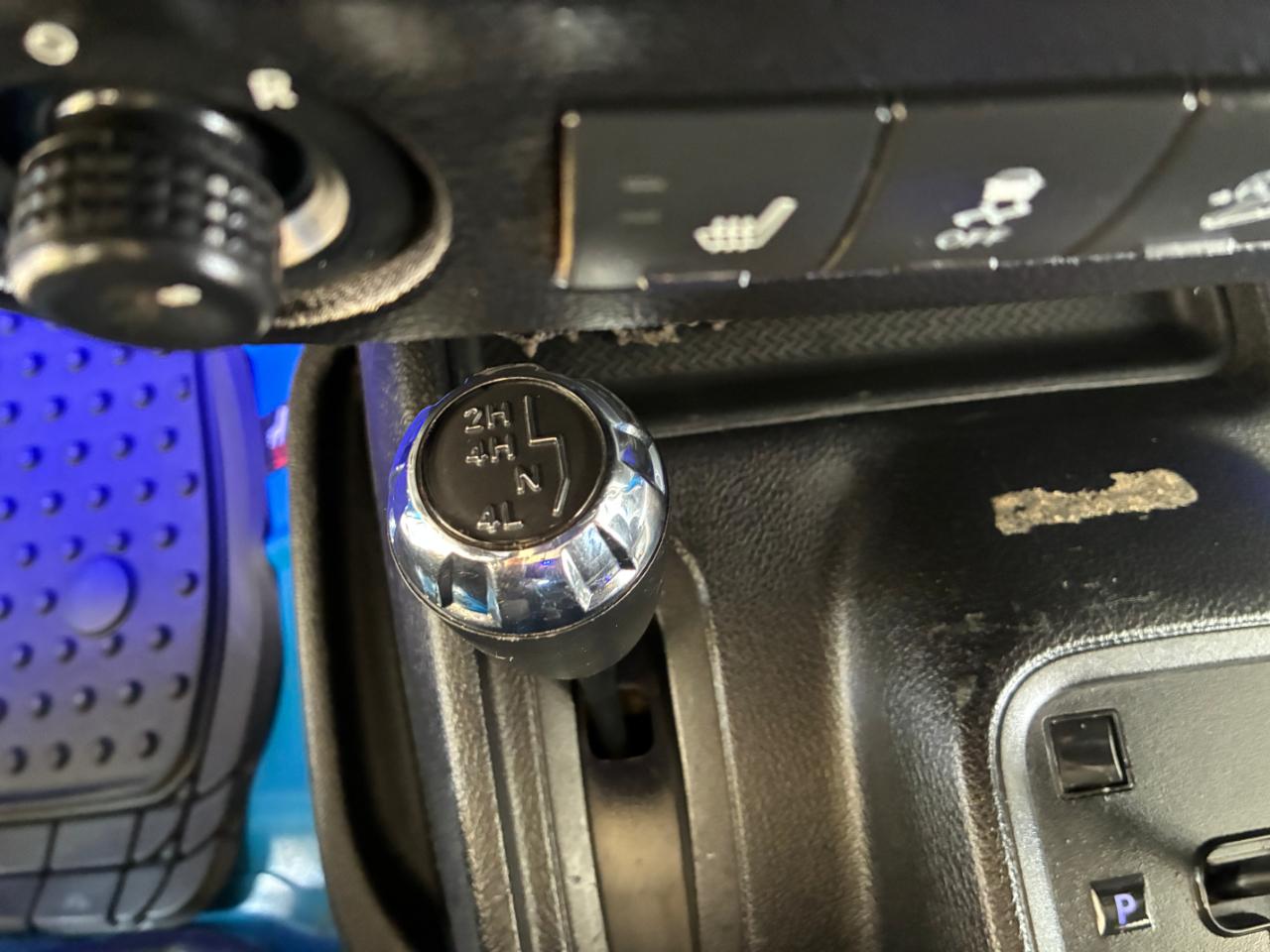 Jeep Wrangler Sahara 2011