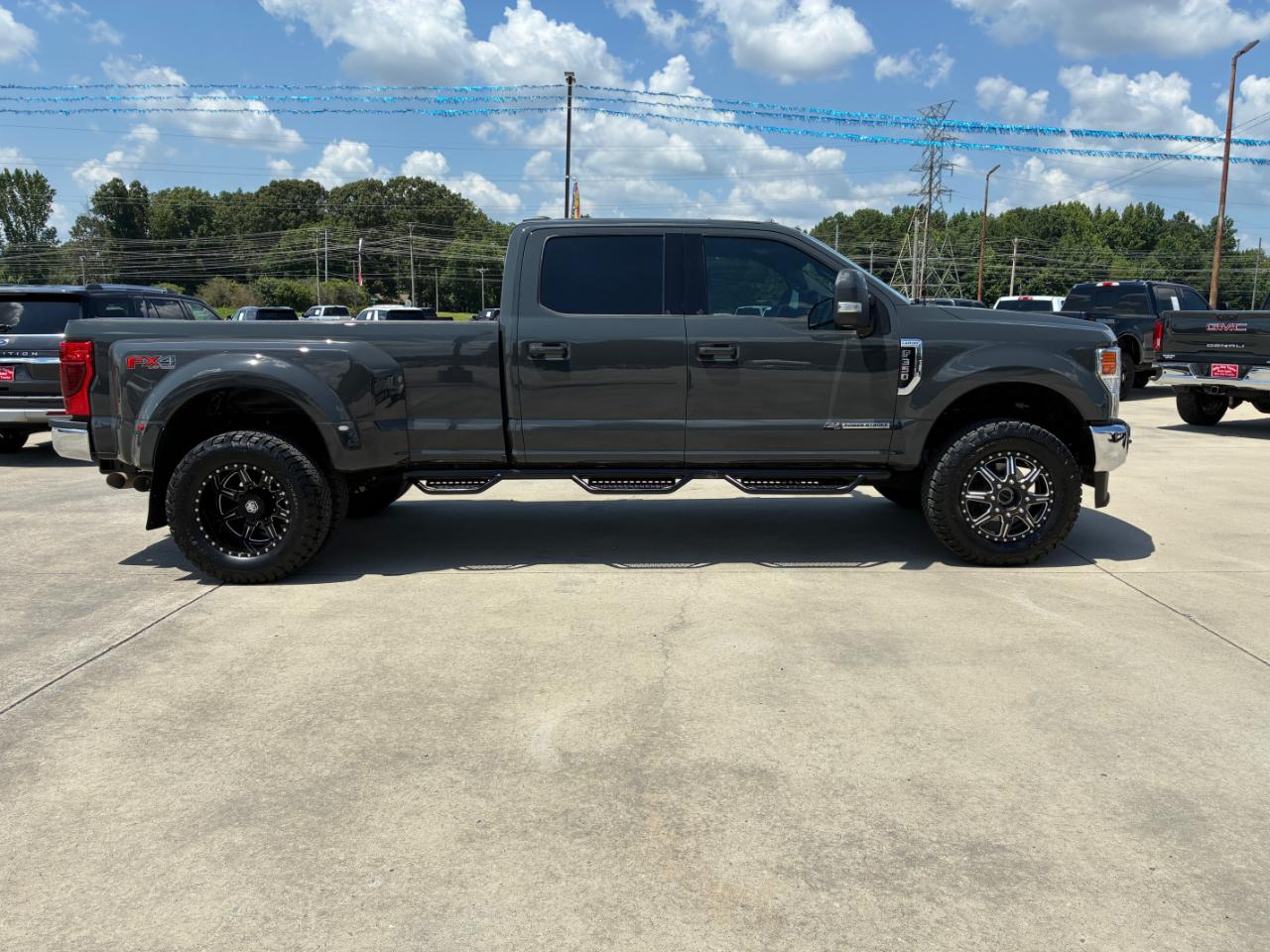 Ford F-350 SD Lariat 2021