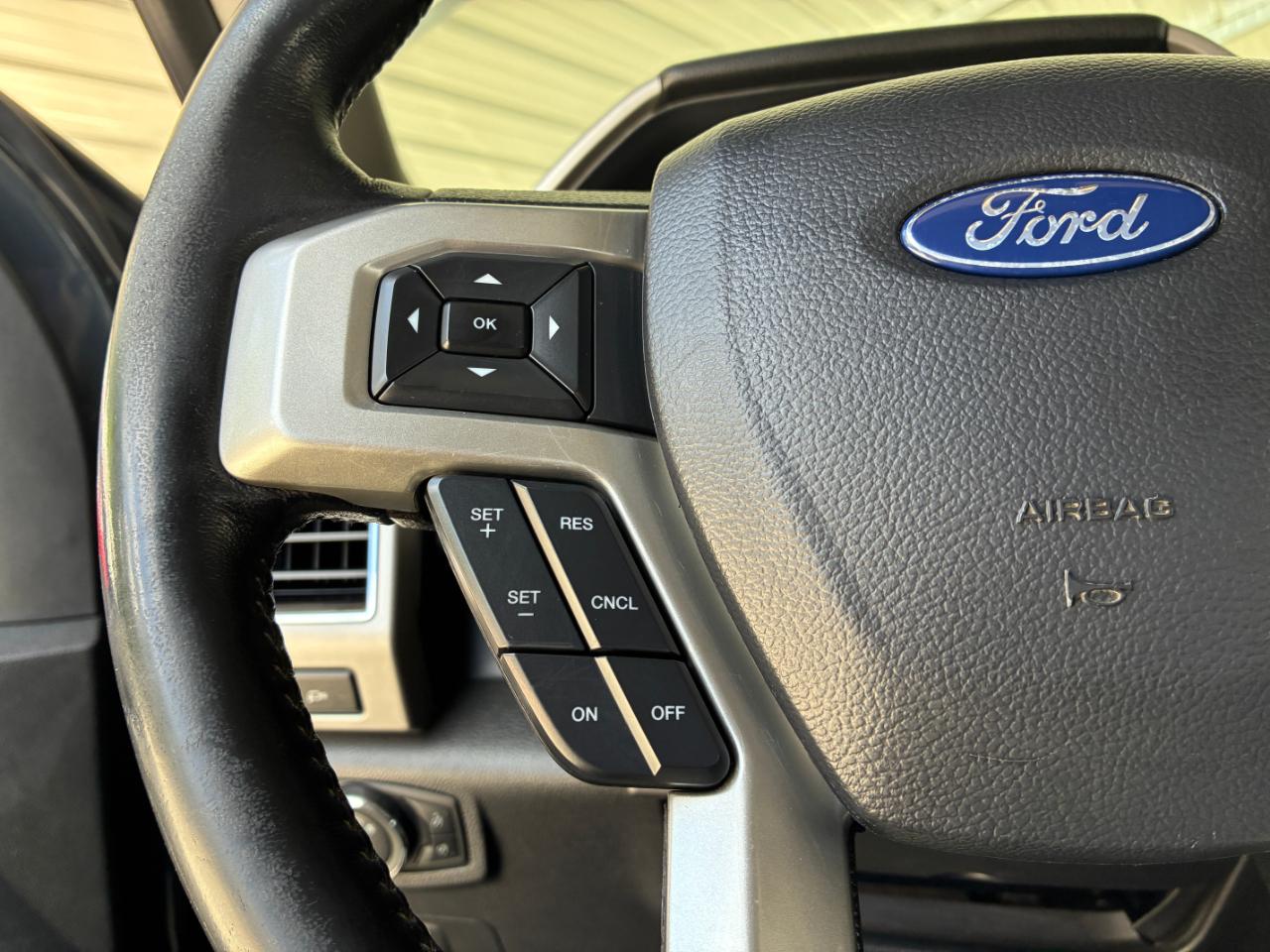 Ford F-350 SD Lariat 2021