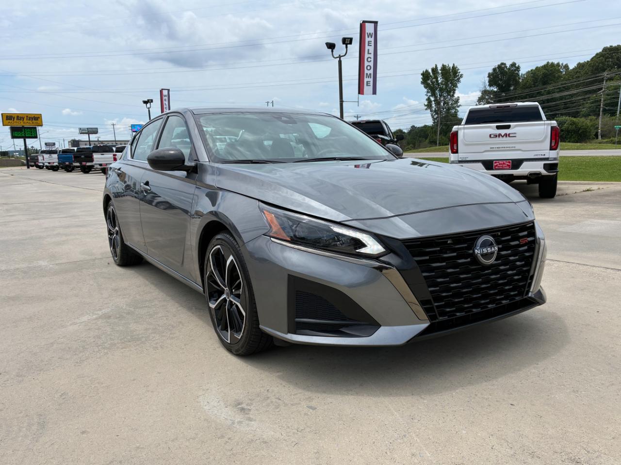 Nissan Altima  2024