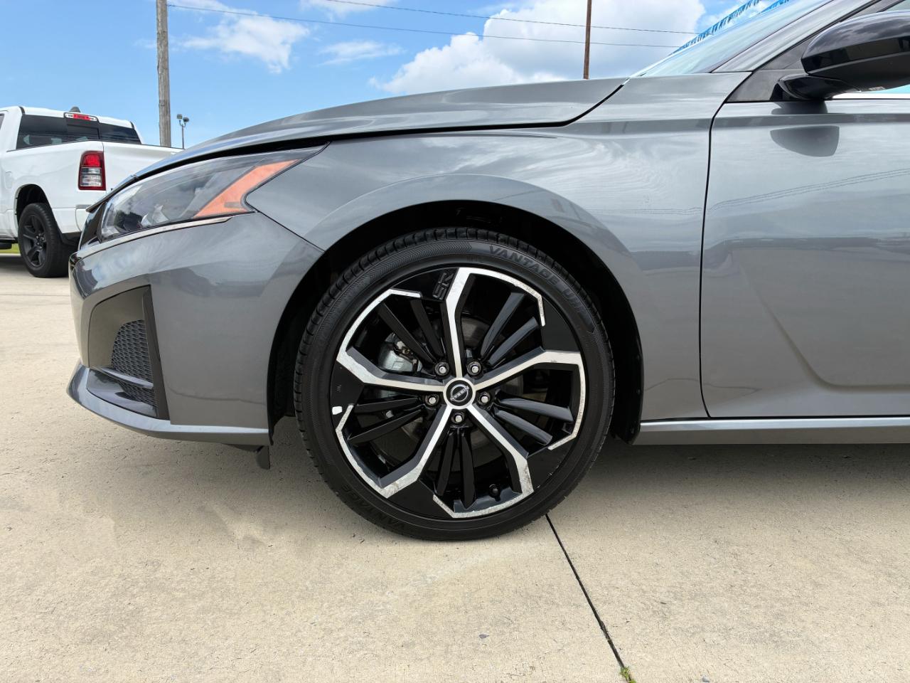Nissan Altima  2024