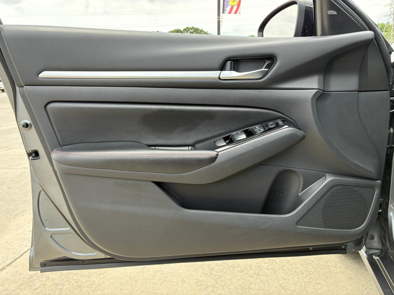 Nissan Altima  2024