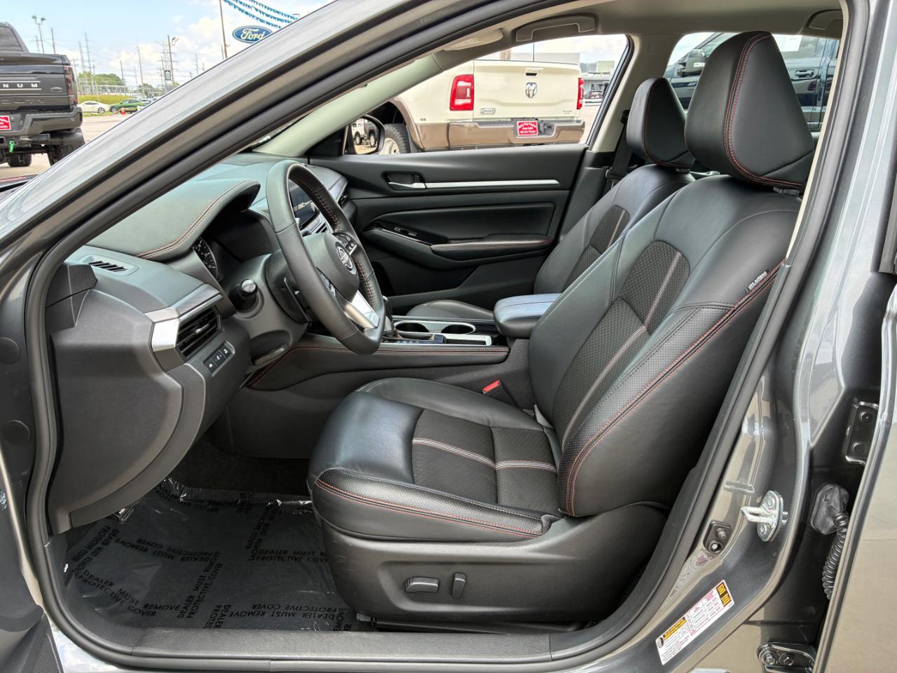 Nissan Altima  2024