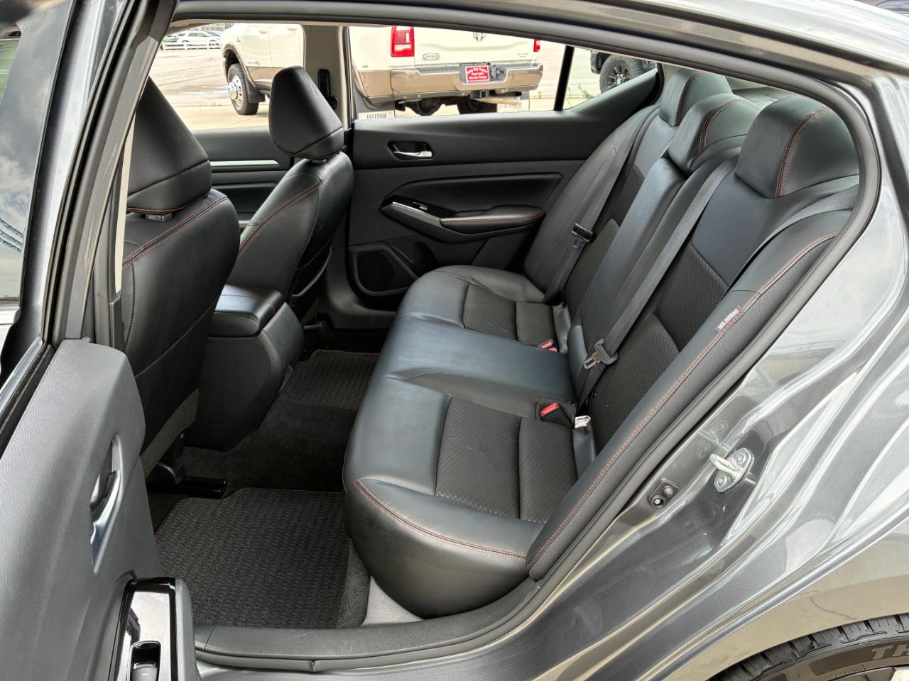Nissan Altima  2024