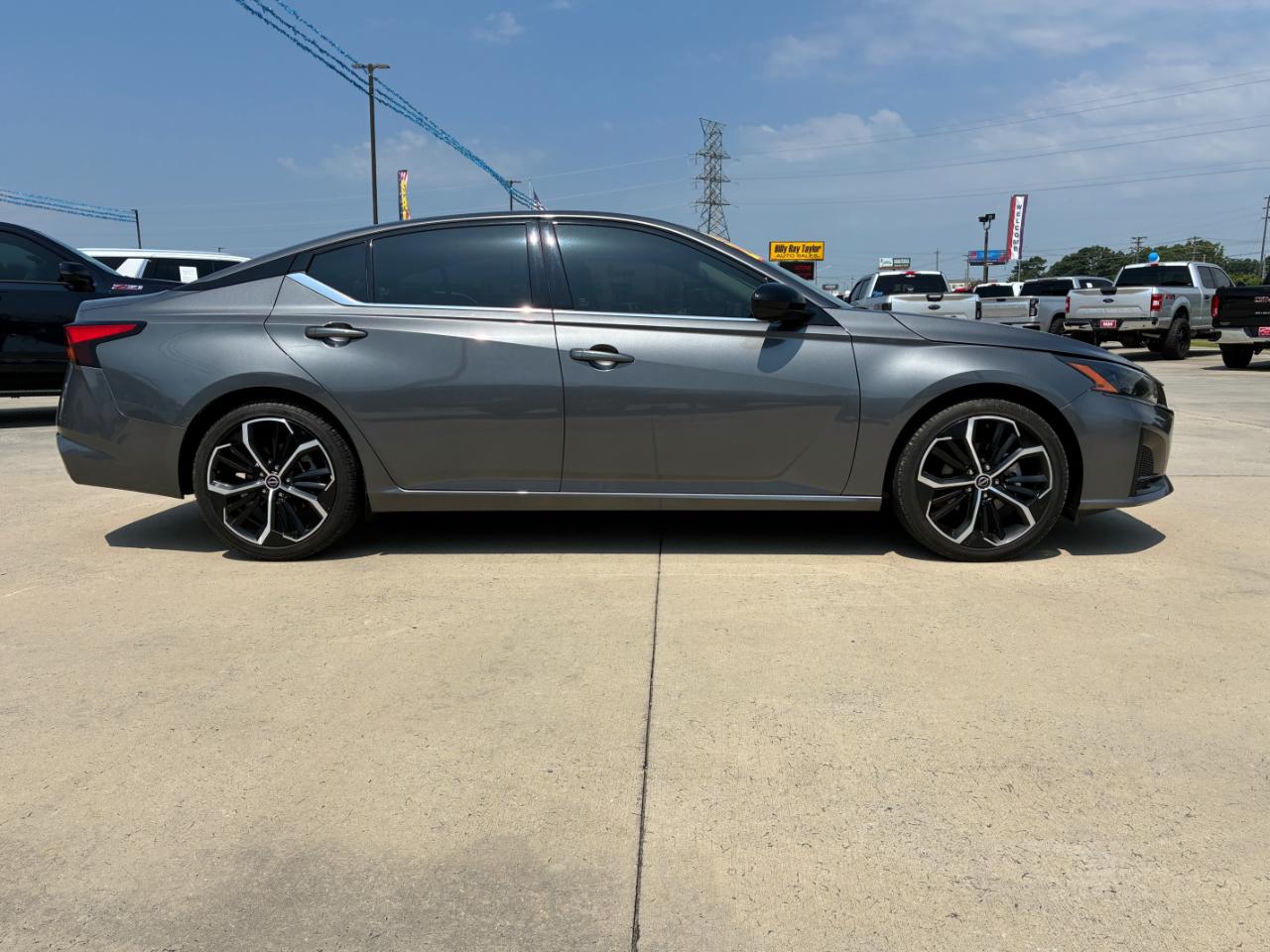 Nissan Altima SR 2024