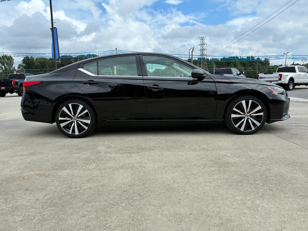 Nissan Altima SR 2023
