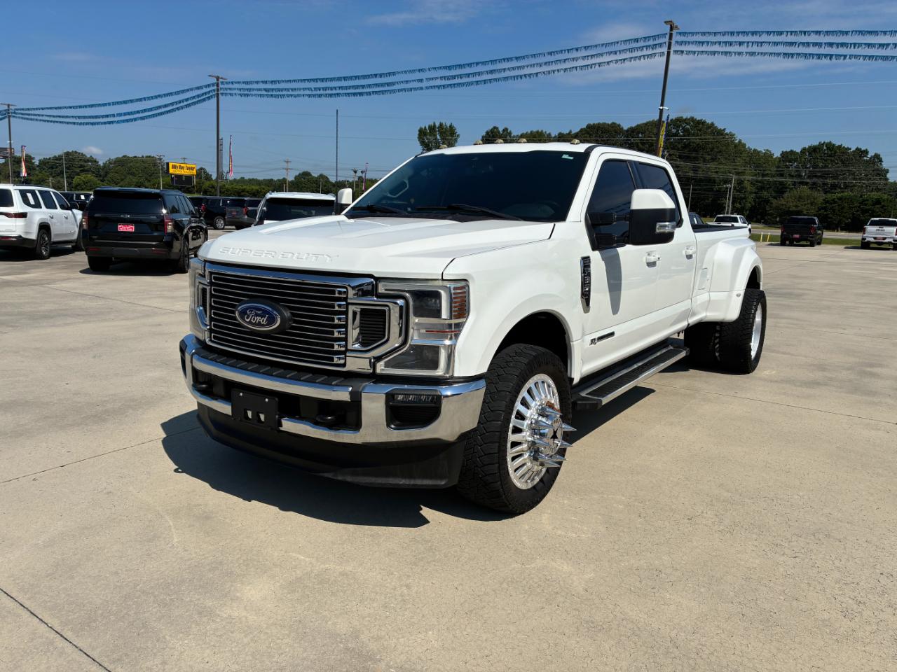 Ford F-350 SD Lariat 2022