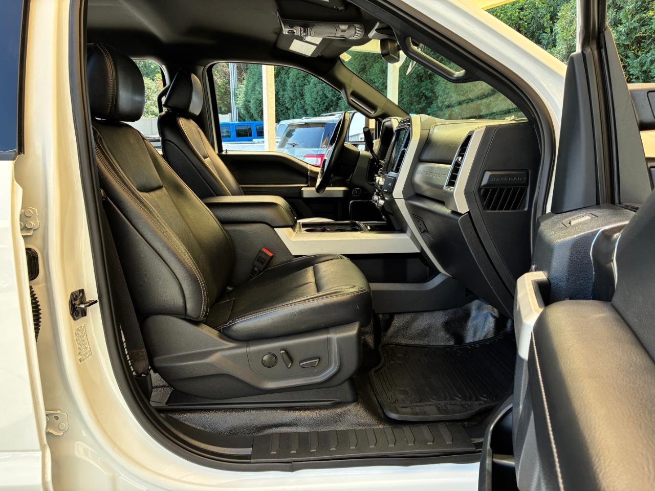 Ford F-350 SD Lariat 2022