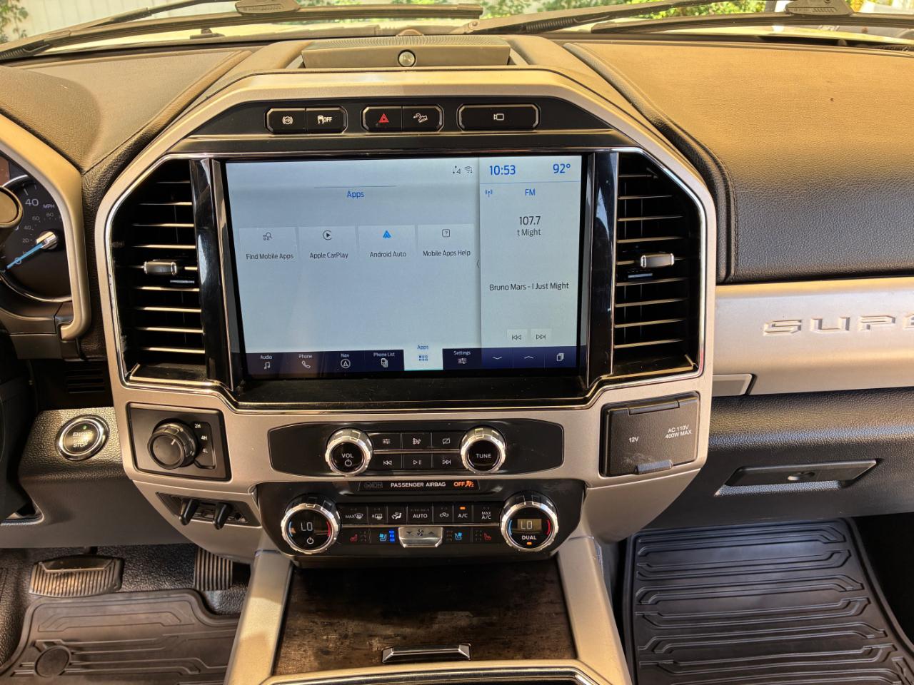 Ford F-350 SD Lariat 2022