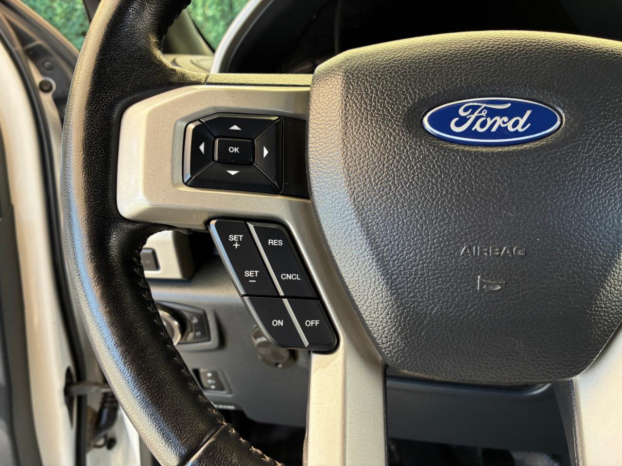 Ford F-350 SD Lariat 2022