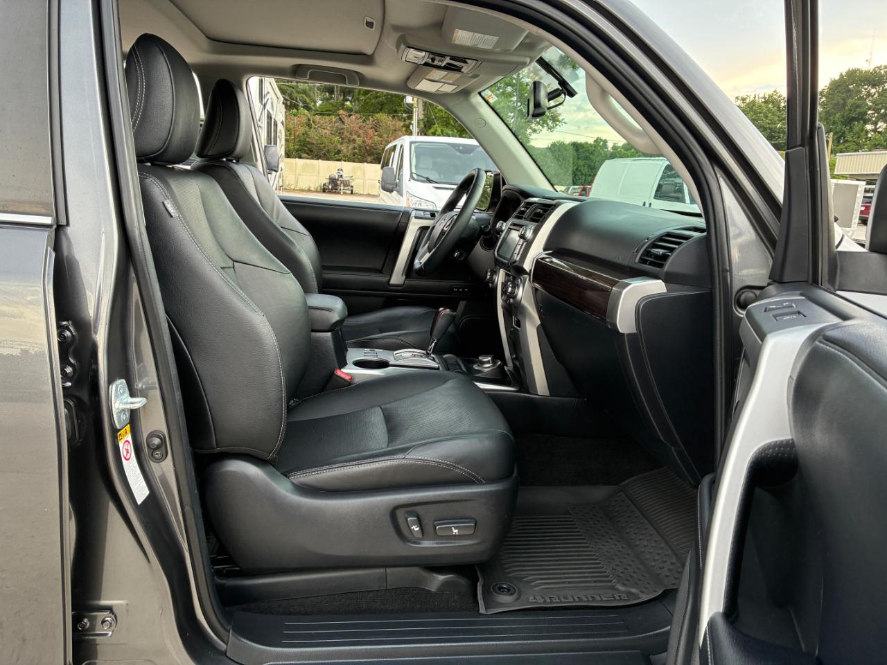 Toyota 4Runner Limited 2019