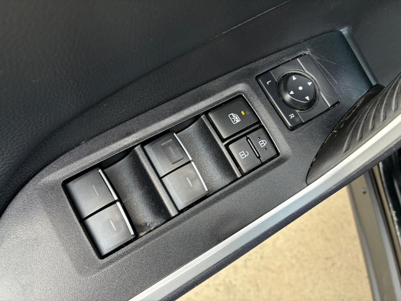 Toyota RAV4  2024