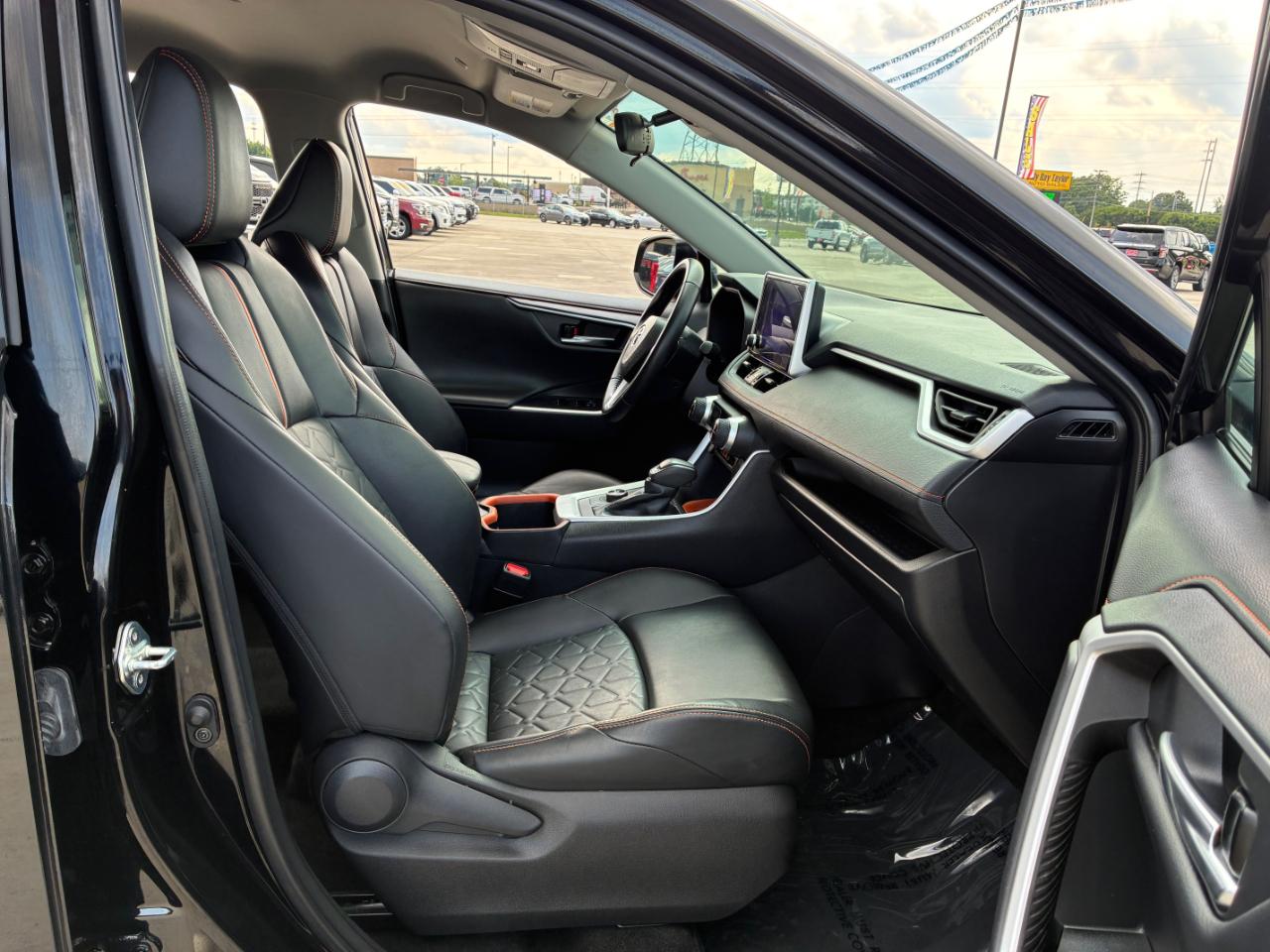 Toyota RAV4  2024