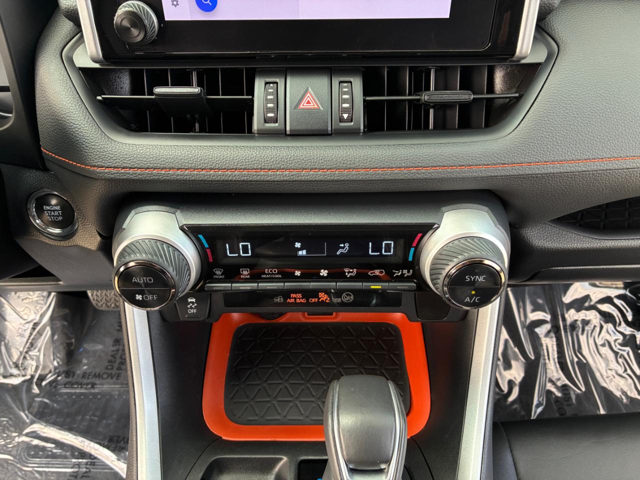 Toyota RAV4  2024