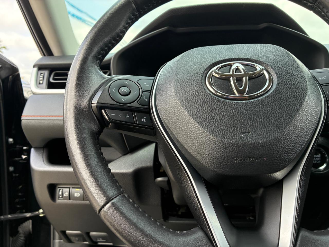 Toyota RAV4  2024