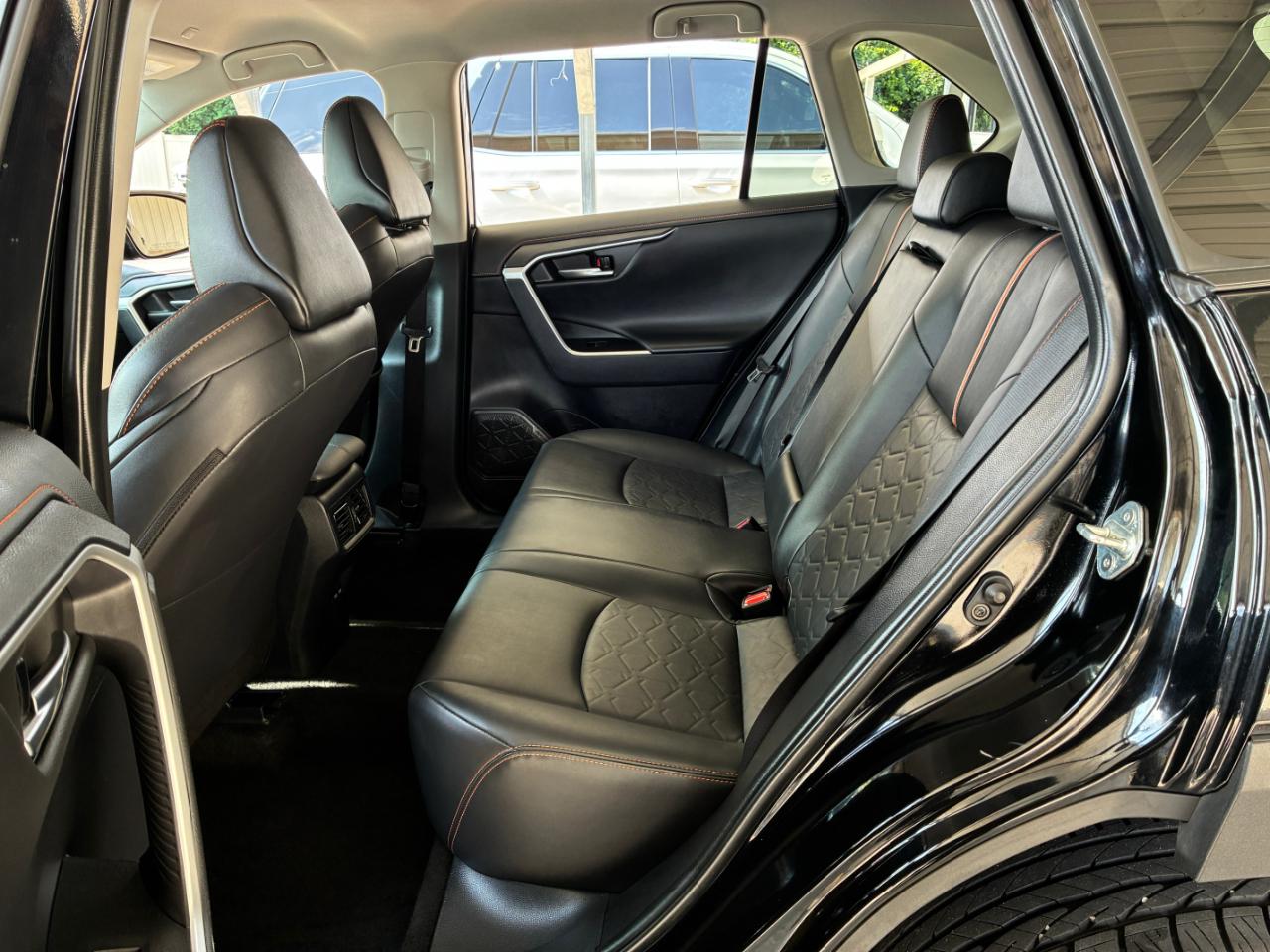 Toyota RAV4  2024