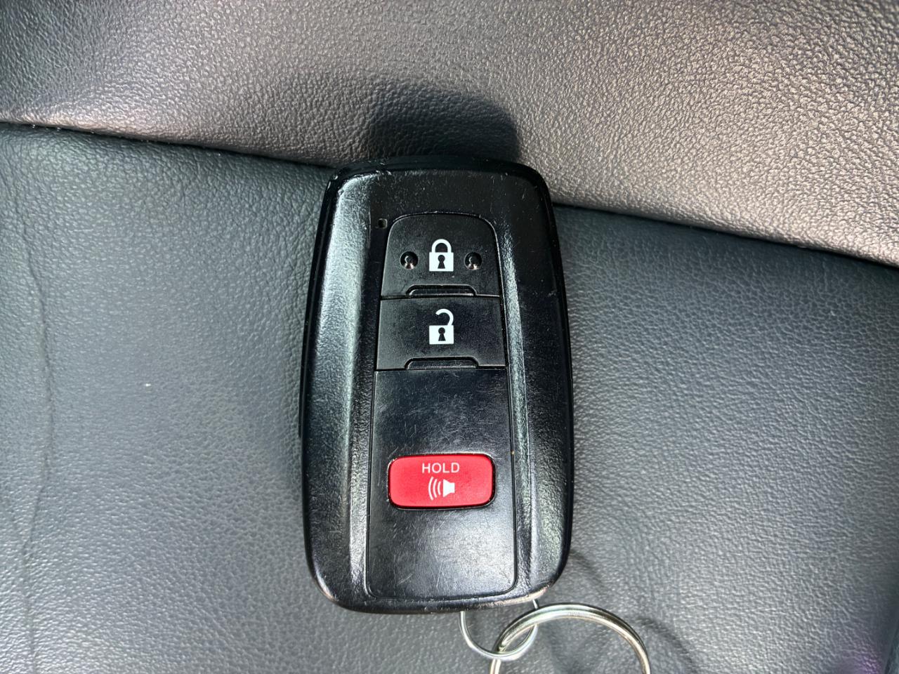 Toyota RAV4  2024