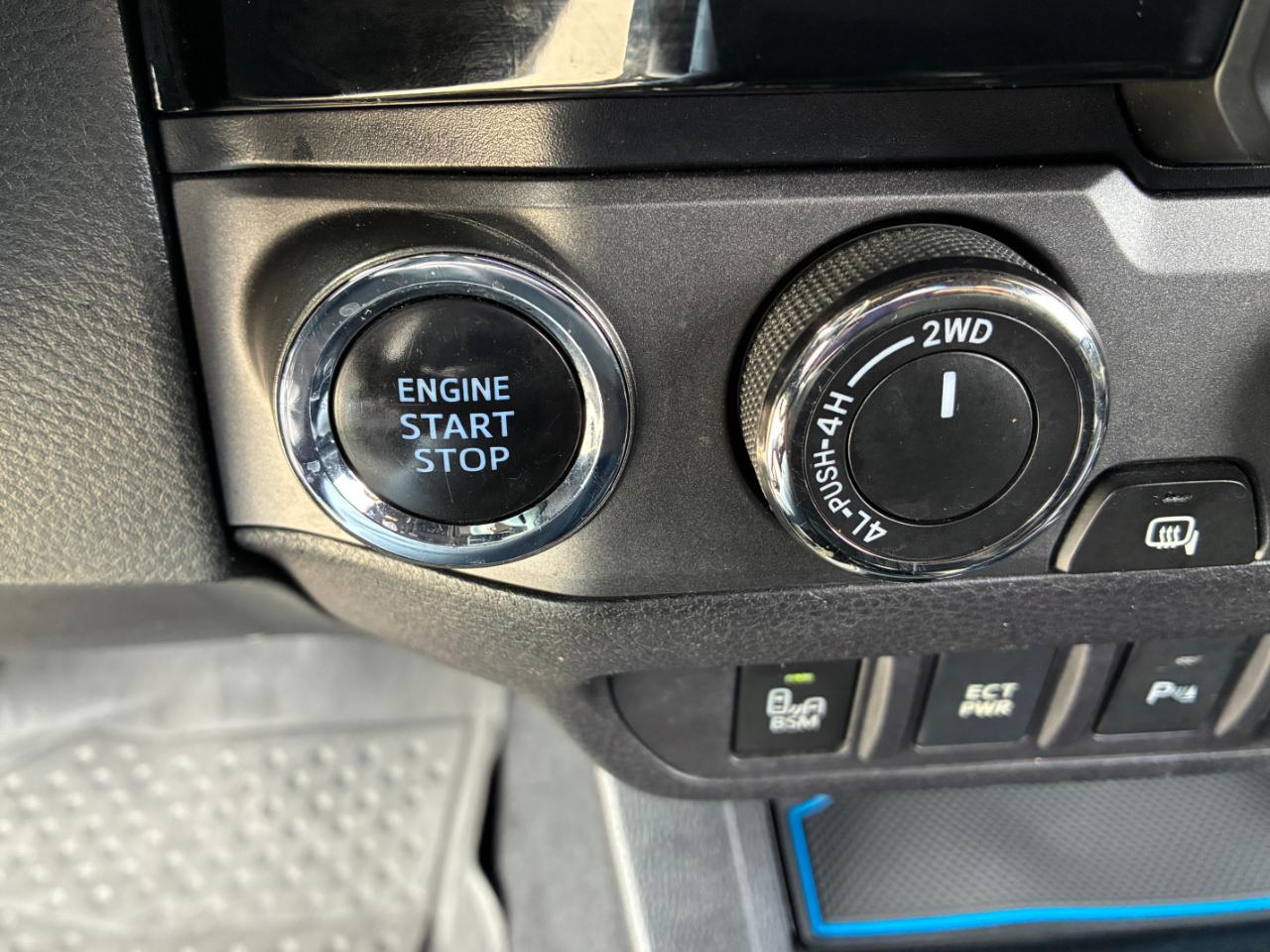 Toyota Tacoma  2018
