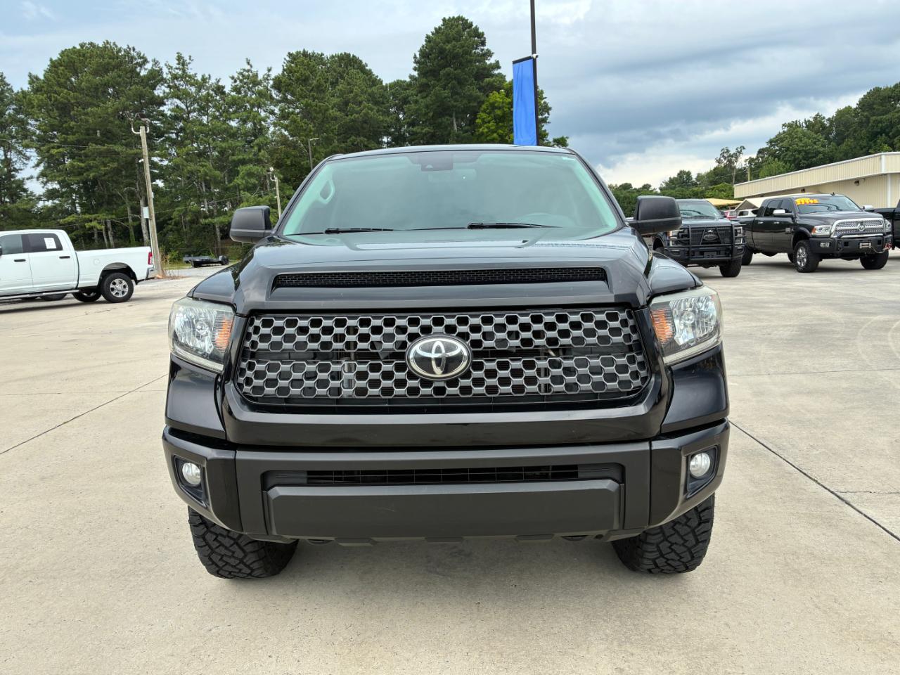 Toyota Tundra  2020