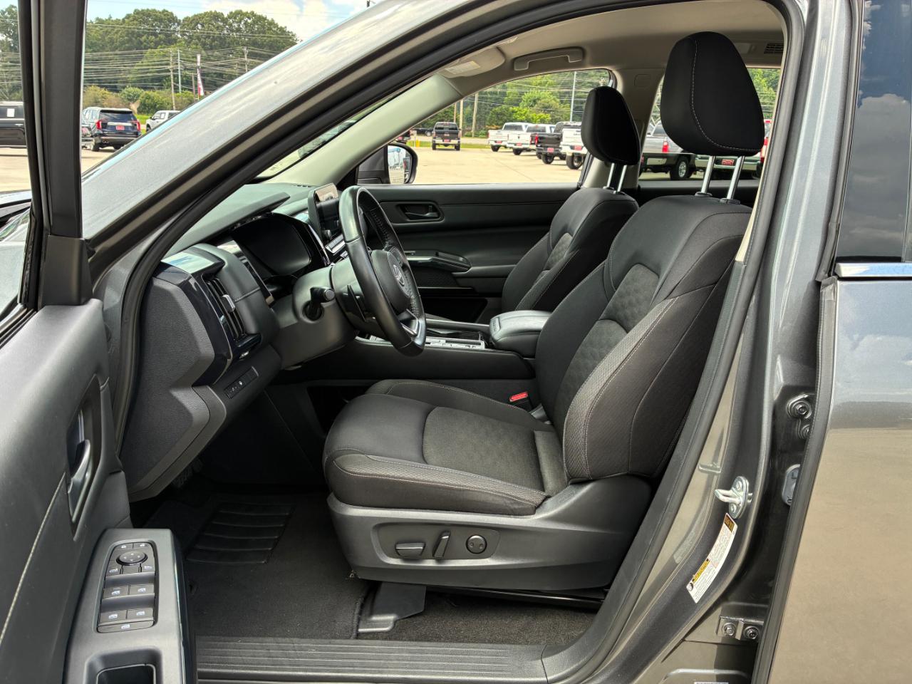 Nissan Pathfinder  2024