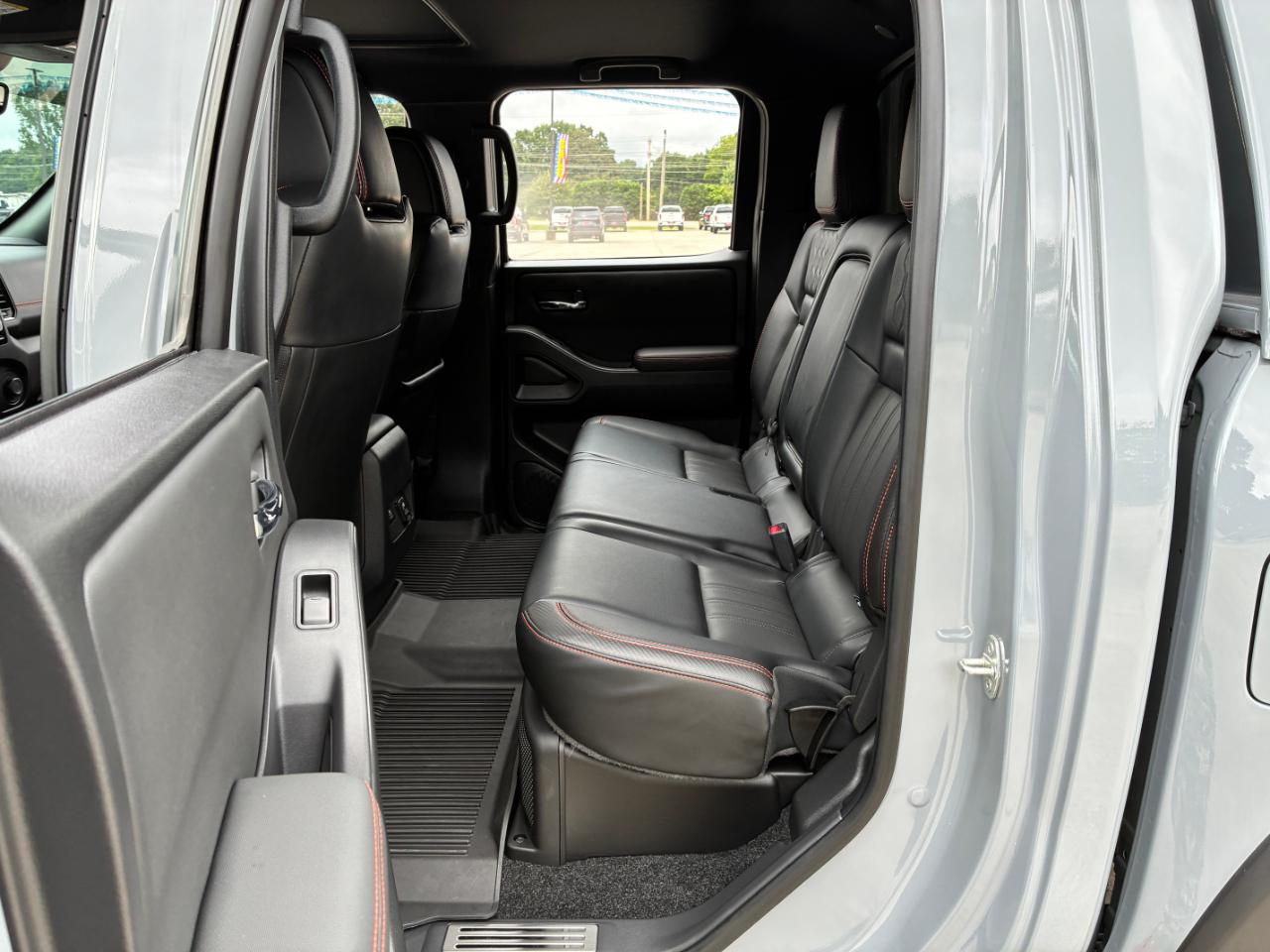 Nissan Frontier  2023