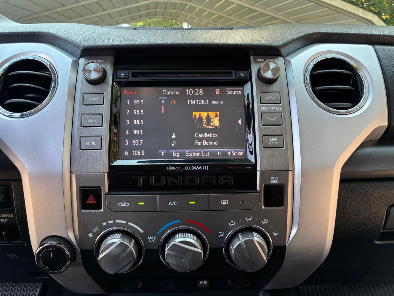 Toyota Tundra  2019