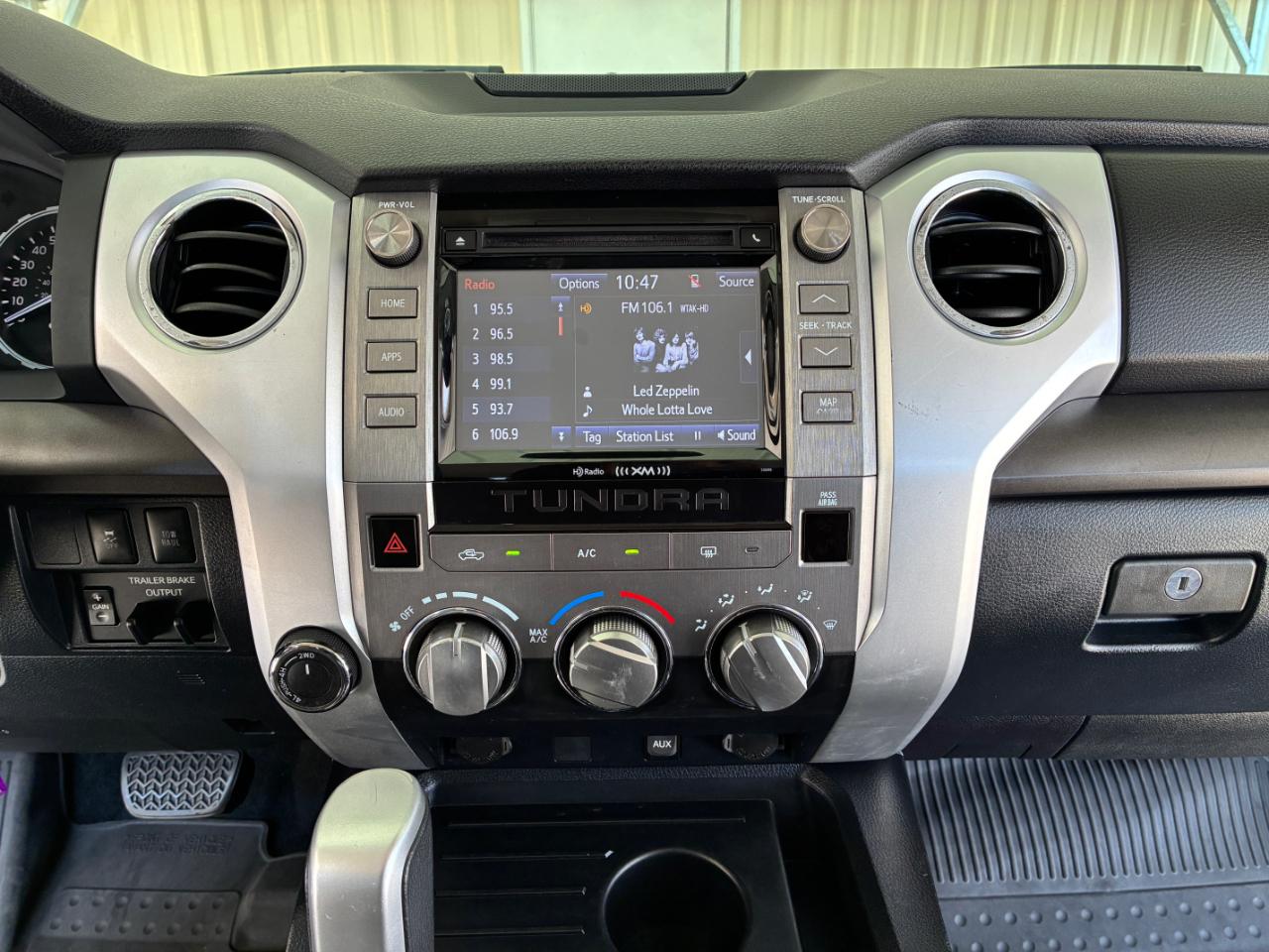 Toyota Tundra  2019