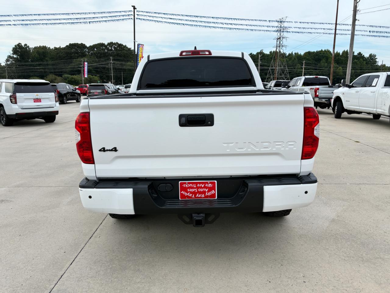 Toyota Tundra  2021