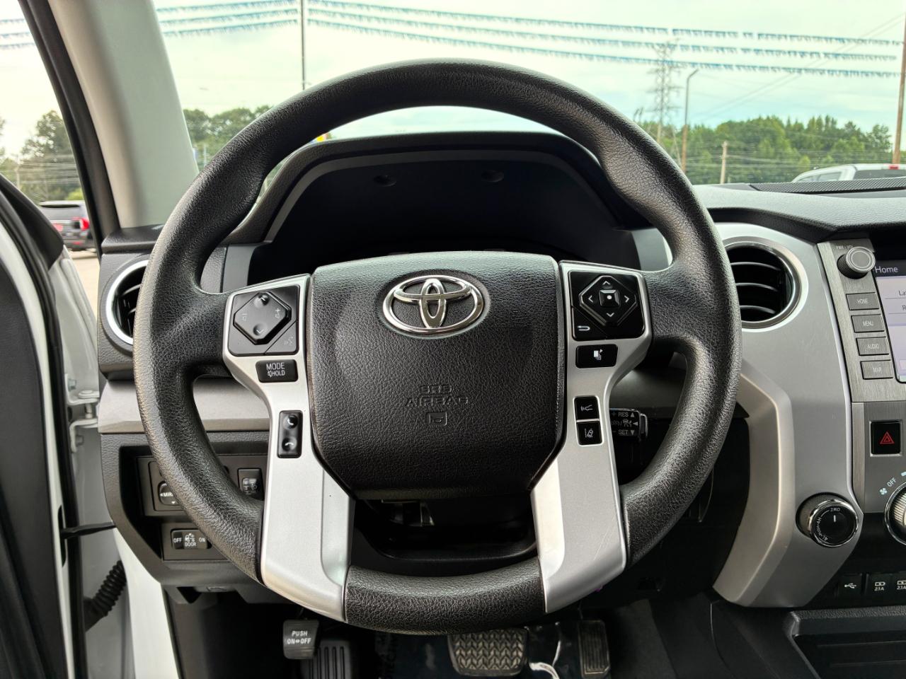 Toyota Tundra  2021