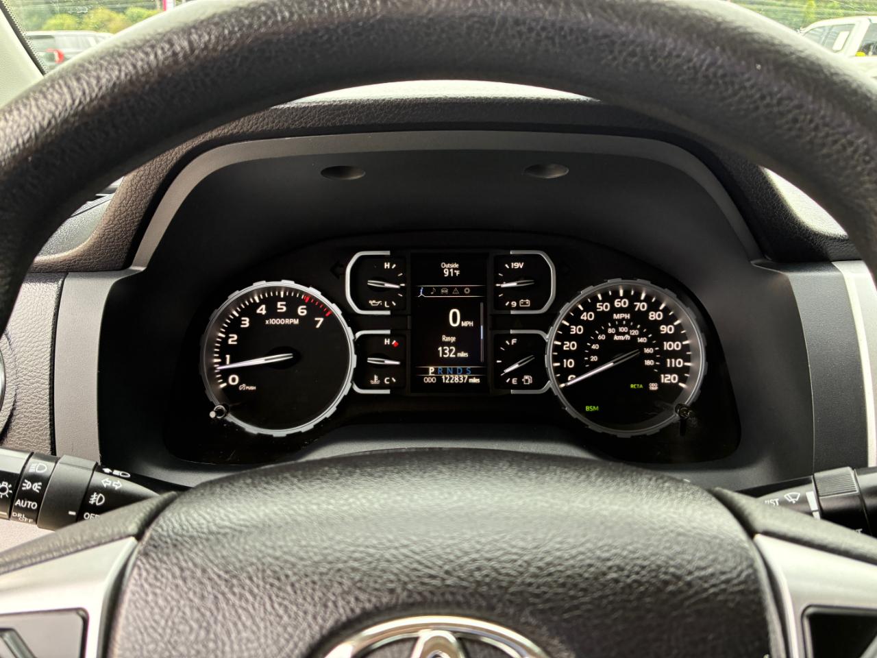 Toyota Tundra  2021