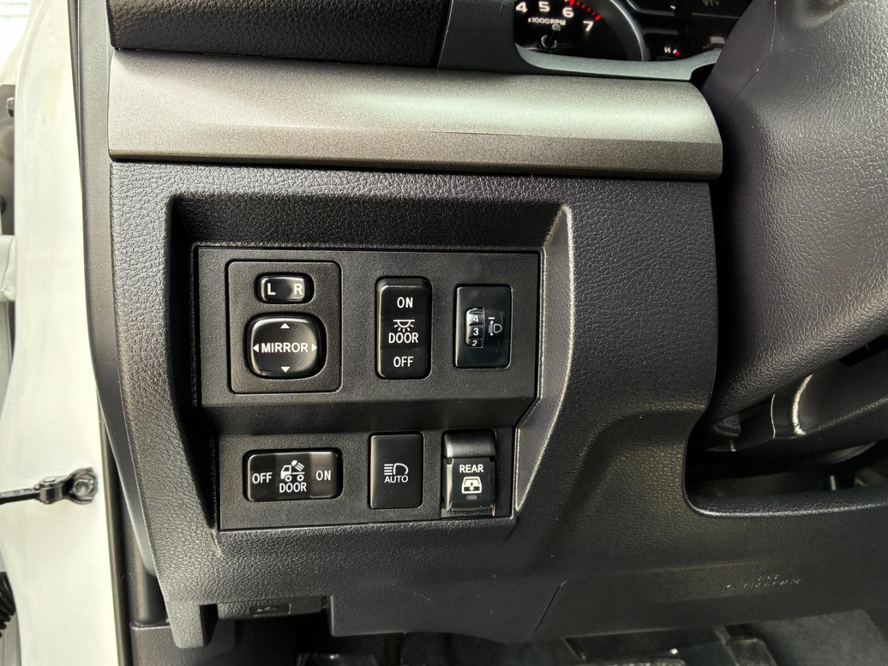 Toyota Tundra  2021