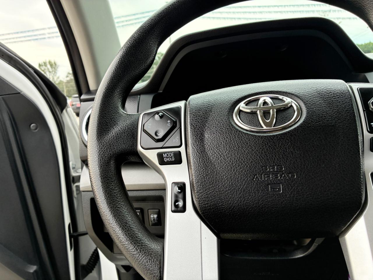 Toyota Tundra  2021