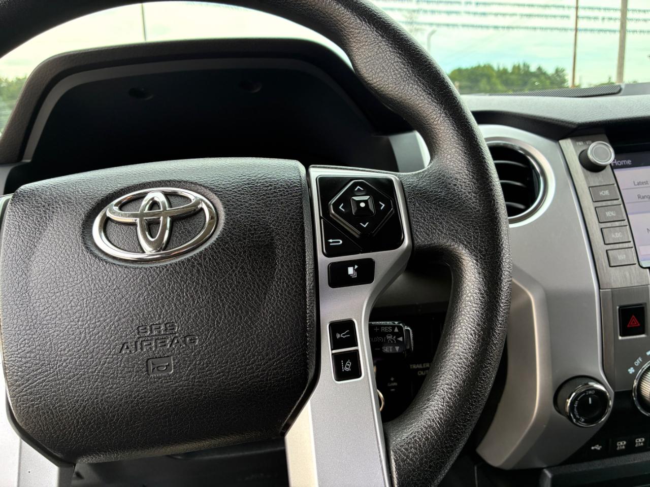 Toyota Tundra  2021